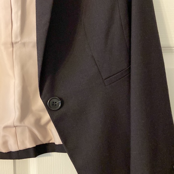 Ann Taylor size 2P blazer excellent condition length 22” bust 28” see all photos - Picture 4 of 12